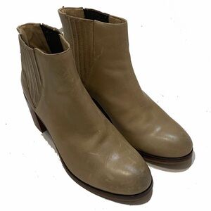 8 / Wolverine 1000 mile women's ankle boots